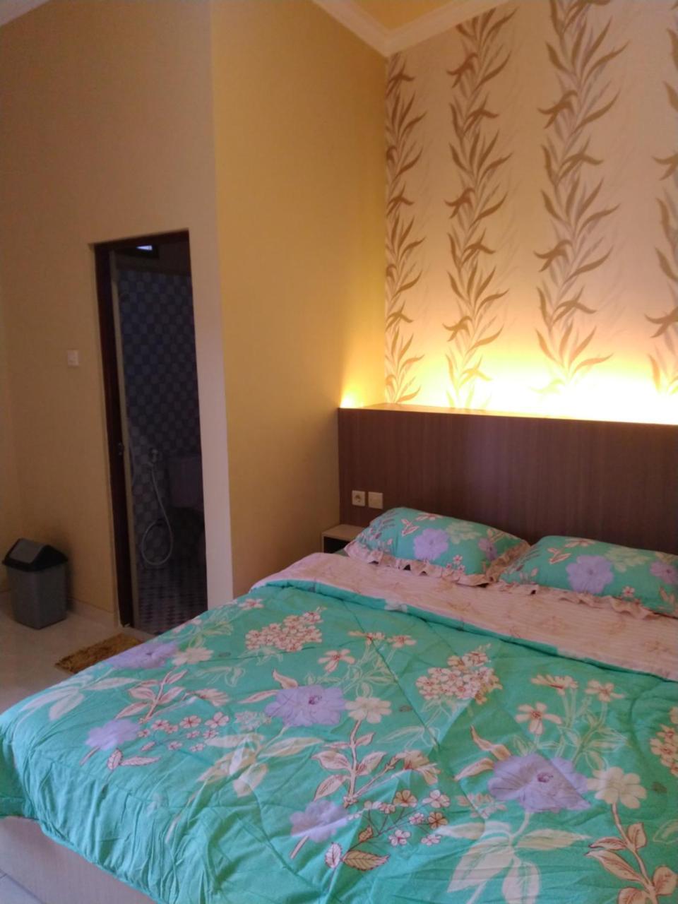 R3 Brawijaya Homestay Banyuwangi  Extérieur photo
