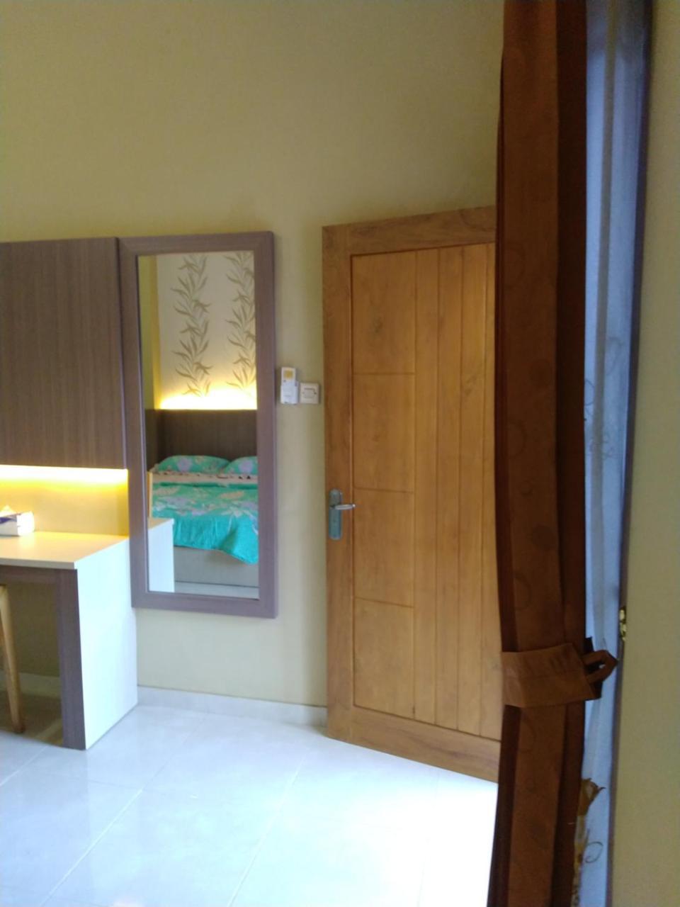 R3 Brawijaya Homestay Banyuwangi  Extérieur photo