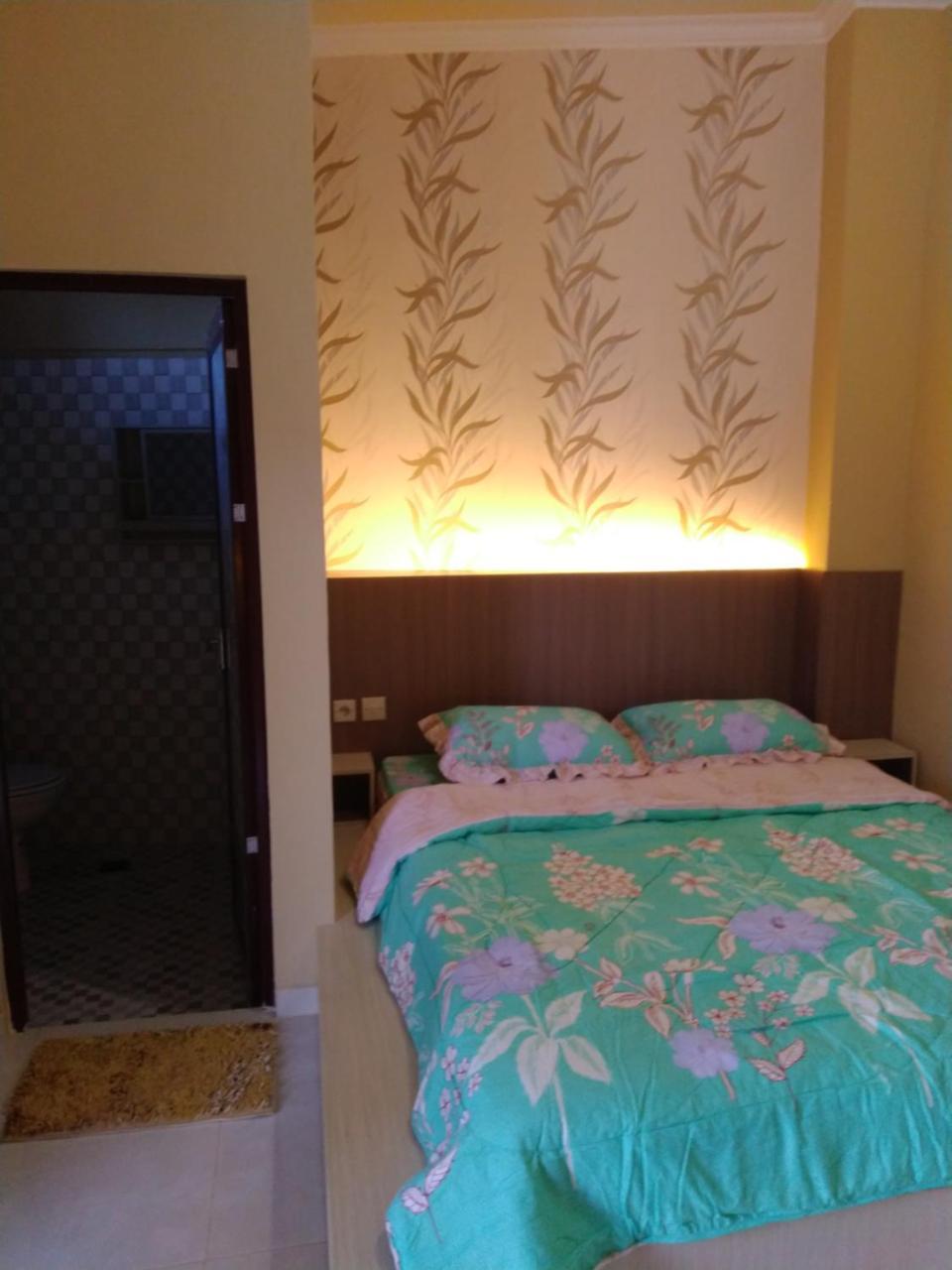 R3 Brawijaya Homestay Banyuwangi  Extérieur photo