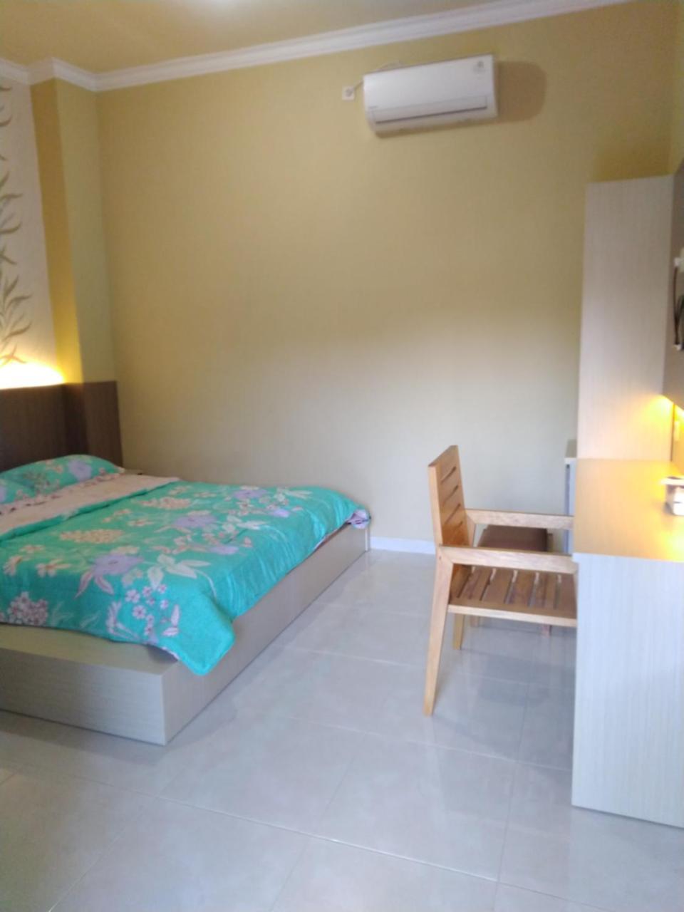 R3 Brawijaya Homestay Banyuwangi  Extérieur photo